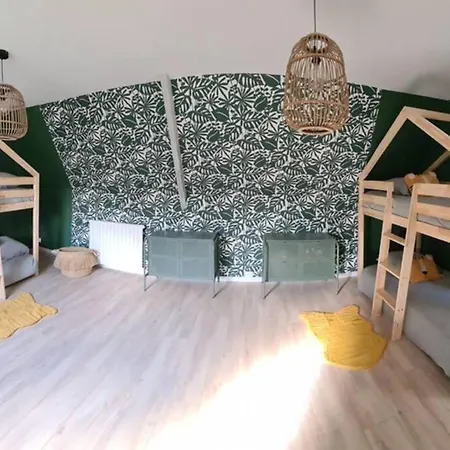 Un Ecrin De Nature 14p - Bain Nordique - Sauna En Option - Baby Foot - Flechettes - Petanque