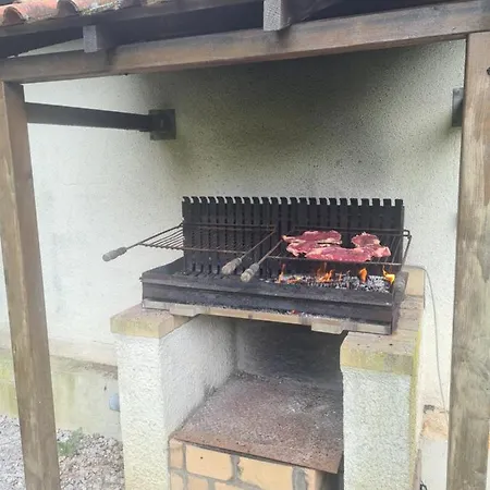 Un écrin de nature 14p - Bain Nordique - Sauna en option - Baby foot - Fléchettes - Pétanque *